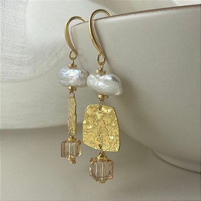 Brincos Scoglio Dorato ( pérolas barrocas e cristal golden shadow )