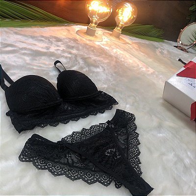 Conjunto em Renda Busto Alongado
