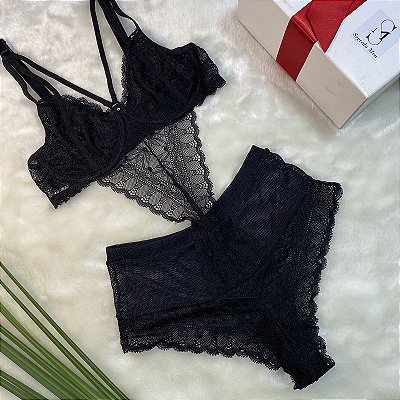 Body Meia Taça sem Bojo Strappy em Renda