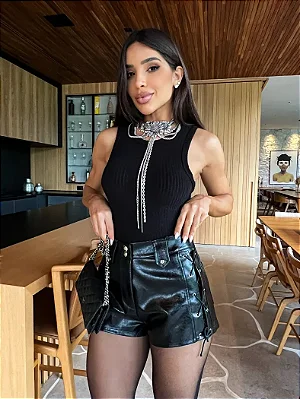 Shorts Couro Kim