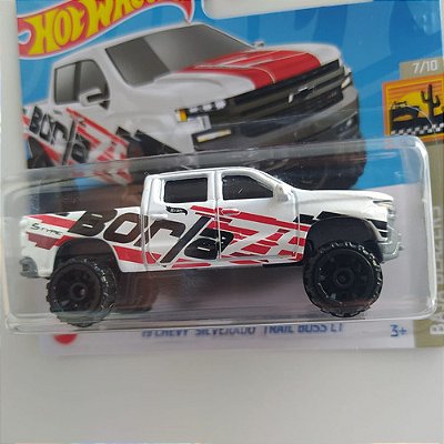 Hot Wheels 19 Chevy Silverado Trail Boss Lt Hcw64 2022
