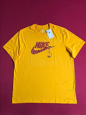 Camiseta Nike Sportswear Amarela Masculina