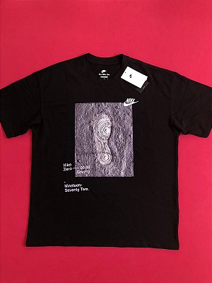 Camiseta Nike Sportswear Gravity Masculina