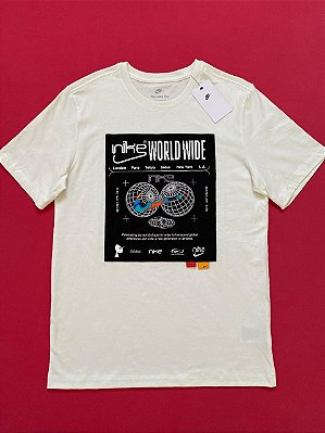 Camiseta Nike Worldwide Masculina