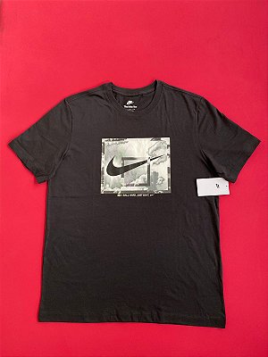 Camiseta Nike Swoosh Basketball Masculina