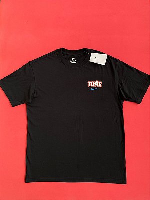 Camiseta Nike Sportswear Swoosh Masculina