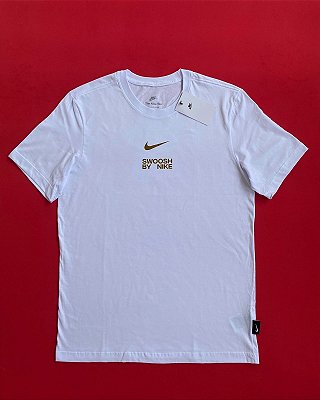Camiseta Nike Swoosh Masculina