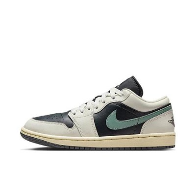 Tênis Air Jordan 1 Low Jade Smoke - DC0774-001