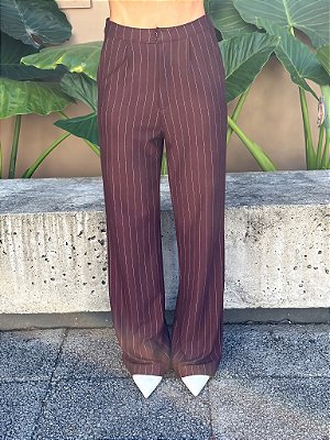 CALÇA CASSIA MARROM RISCA