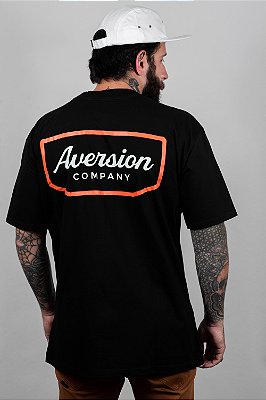 Camiseta T-shirt Aversion Unissex Preta - Model Badge