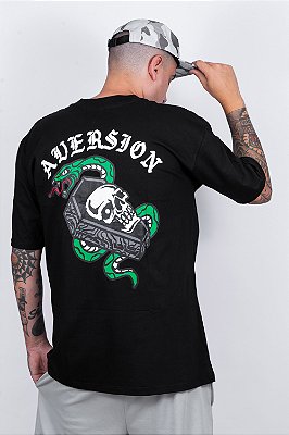 Camiseta T-shirt Aversion Unissex Preta - Model Coffin