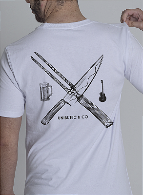 Camiseta Unibutec Basic Modão Churrasco Cerveja Frente Com Desenho Costas