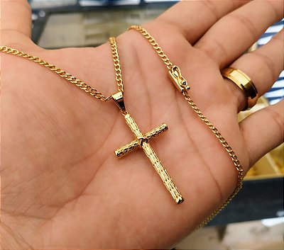 Cordão 2mm com Fecho Gaveta e Trava Banhado a Ouro 18K + Pingente Cruz Trabalhada