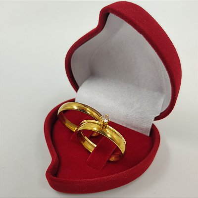 Par de Alianças Tradicionais 4mm Banhadas a Ouro 18K + Solitário com Pedra de Zircônia