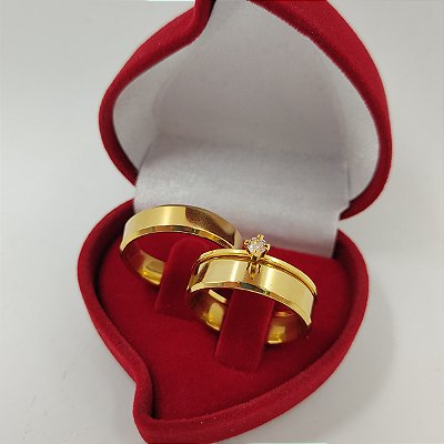 Par de Alianças 6mm Chanfrada Banhadas a Ouro 18K + Anel Solitário com Zircônia Coração