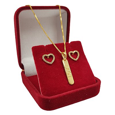 Conjunto Feminino com Pingente LOVE + Par de Brincos Coração