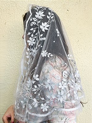 Véu Bordado Branco Floral