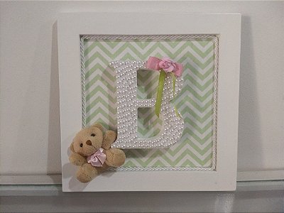 Quadrinho Porta Maternidade Personalizado - Letra com Pérolas Chevron Verde