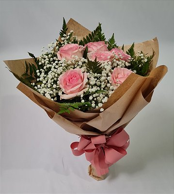 Buquê de 6 rosas na cor rosa