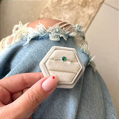 Anel Solitário Cravejado Verde - Prata 925