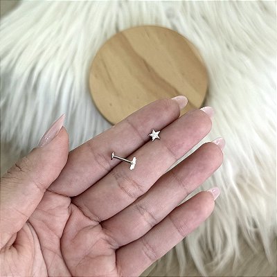 Brinco Piercing Estrela com Zircônia Base Reta - Prata 925 e Aço