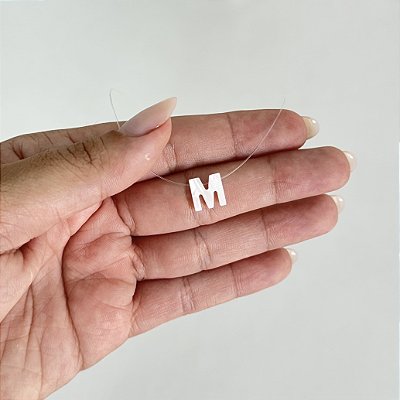 Colar com Letra Inicial em Madrepérola e Nylon - Prata 925