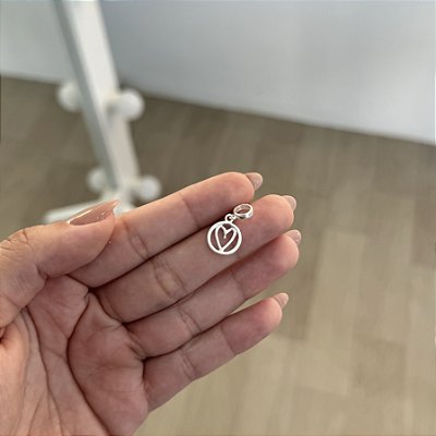 Berloque Círculo Com Coração Vazado - Prata 925