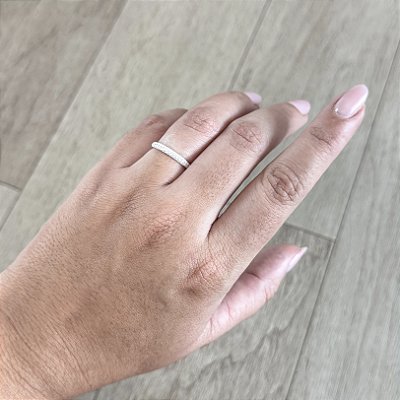 Anel Meia Aliança Cravejada em Zircônias - Prata 925