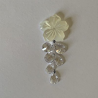Brincos em madreperola e zirconias para noiva modelo Luyse