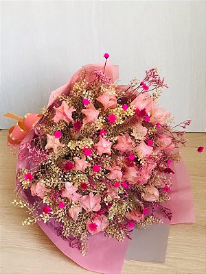 Buquê de Flores Permanentes