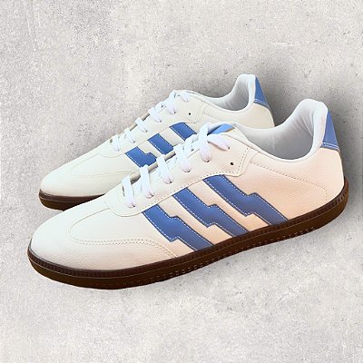 Tenis casual branco com azul pluma