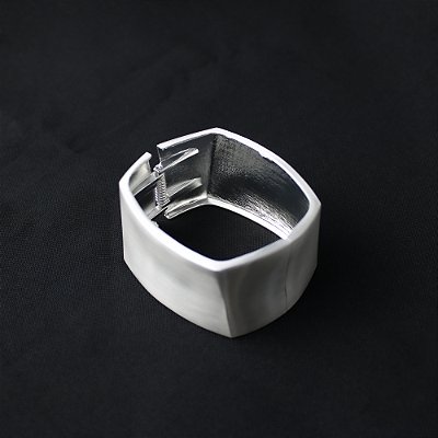 Pulseira Metal Bracelete em Prata Fosca
