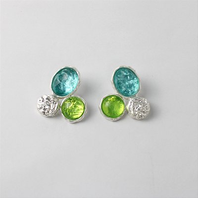 Brinco Metal Max com Pedras Translúcidas