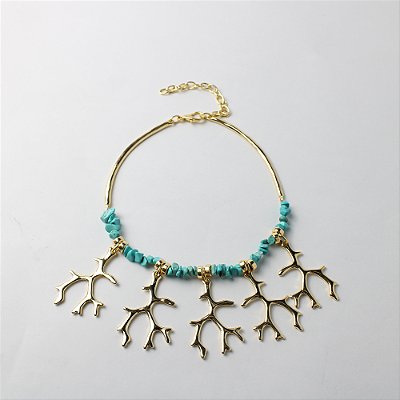 Colar Metal com Pingentes Dourado