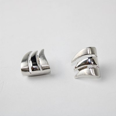 Brinco Folheado Moderno Fosco