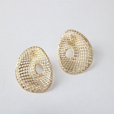 Brinco Folheado Vazado Orgânico