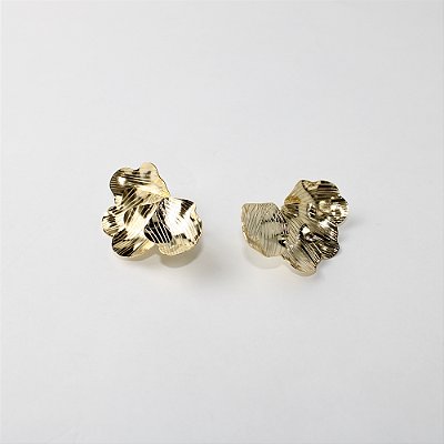 Brinco Metal Piercing Dourado