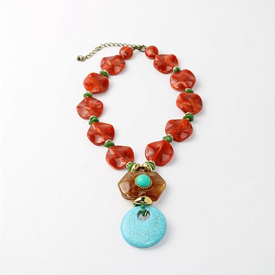 Colar Curto Turquesa com Pedras e Pingente