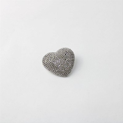 Broche Coração em Metal Cravejado com Strass Cristal