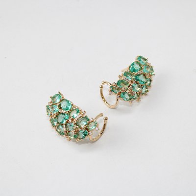 Brinco Ear Cuff Dourado com Zircônias Verde Claro