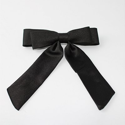Prendedor de Cabelo Barrete com Laço em Cetim