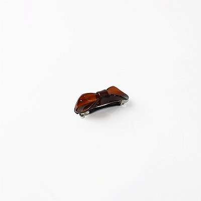 Prendedor de Cabelo Barrete em Resina Laço