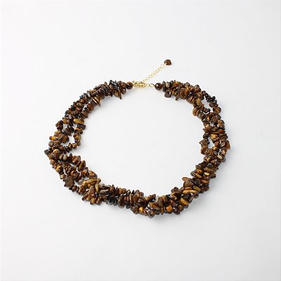 Colar de Pedras Cascalho com Três Voltas e Ajuste Dourado