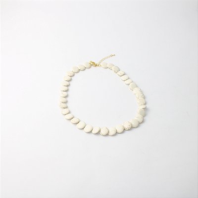 Colar de Metal com Pastilhas Resinadas