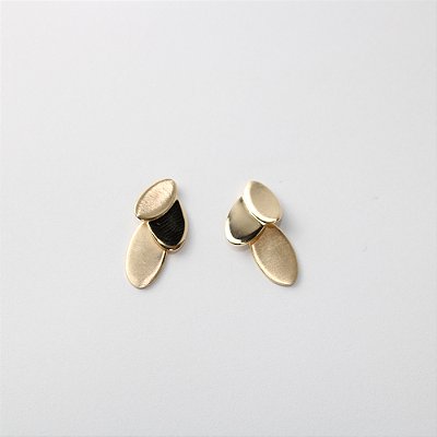 Brinco Oval Metálico Fiszpan