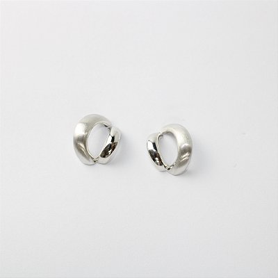 Brinco Folheado Vazado com Mix de Acabamentos Prata