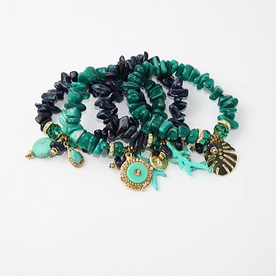 Kit 4 Pulseiras de Pedras Irregulares com Pingentes e Detalhes em Metal