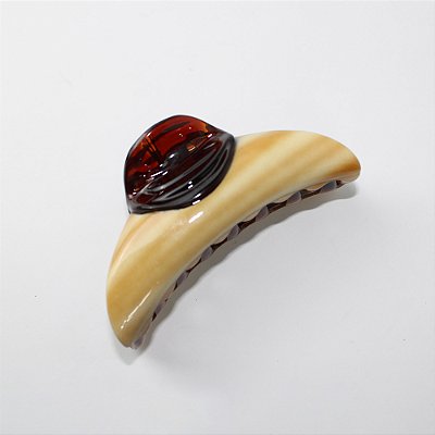 Prendedor de Cabelo Piranha em Resina Tartaruga e Bege