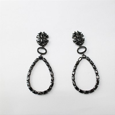 Brinco de Metal Vazado Gota Longo Ródio Negro e Preto