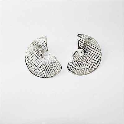 Brinco Metal Vazado Prateado